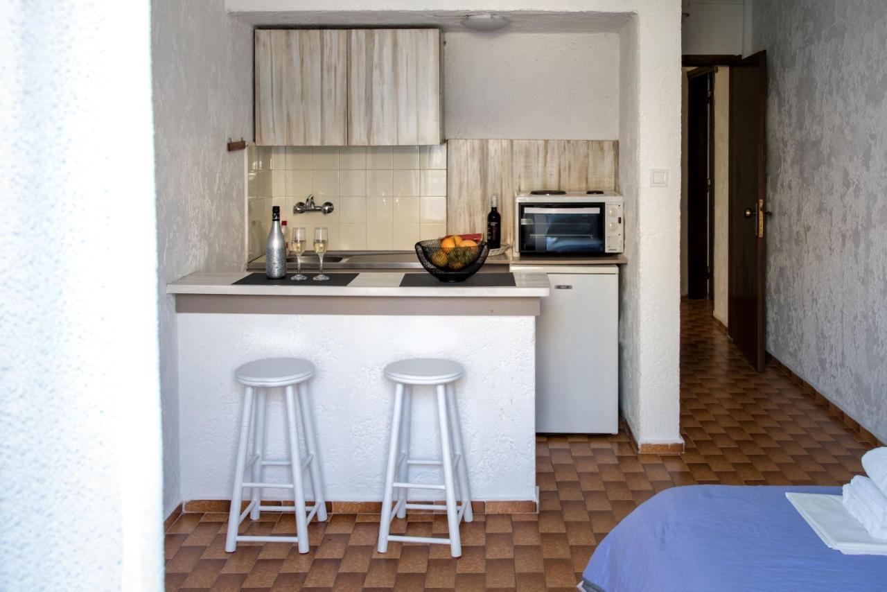 Aparthotel Amazona Agia Pelagia  Esterno foto